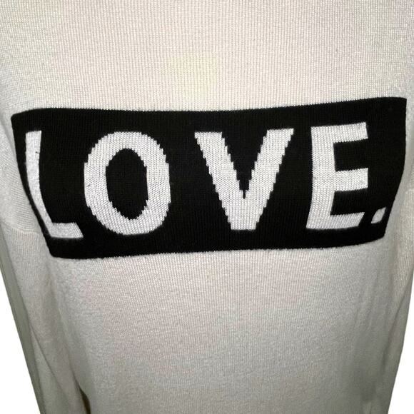 BRIT.NY. Cream Cashmere Blend Sweater Black LOVE. Valentine's Day Size Medium - Picture 6 of 10